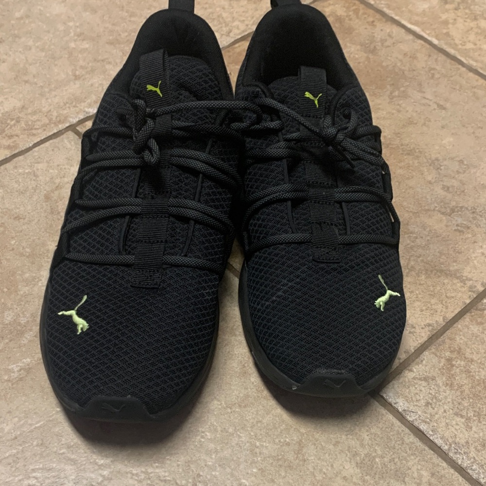 Puma Men's Black and Lime Athletic Shoes
